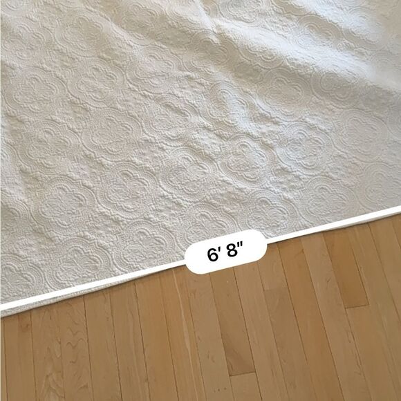 Earl & Wilson Medallion Stitched Full Size Cotton Quilt Coverlet in White - Picture 10 of 10